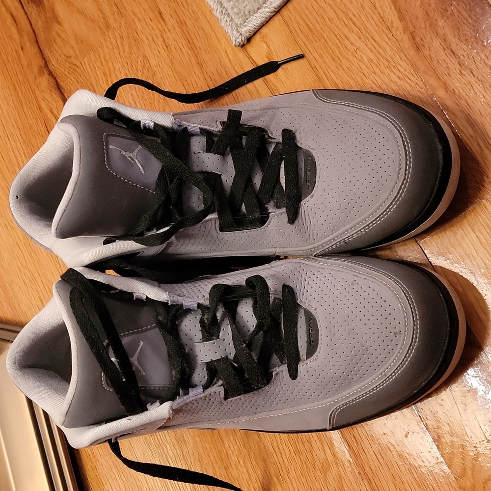 Jordan Sneakers Men's Size 11 Gray